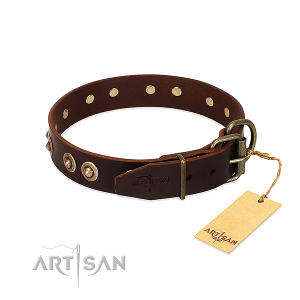 Reliable traditional buckle on genuine leather dog collar for your canine